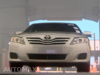 2010 Toyota Camry SE - miniatura 3