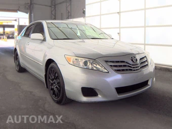 2010 Toyota Camry SE - miniatura 4