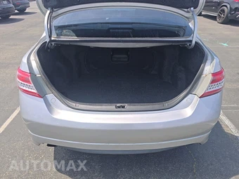 2010 Toyota Camry SE - miniatura 16