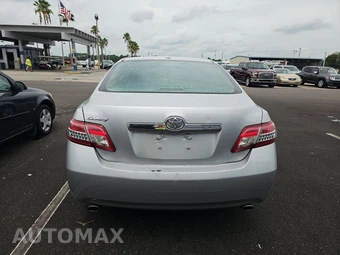 2010 Toyota Camry XLE - miniatura 5