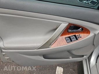 2010 Toyota Camry XLE - miniatura 9