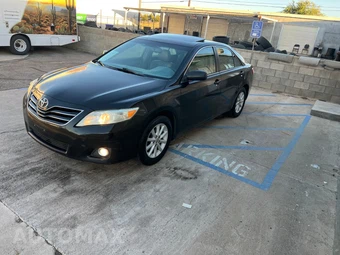 2010 Toyota Camry XLE - miniatura 2