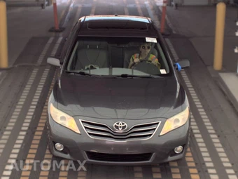 2010 Toyota Camry XLE - miniatura 2