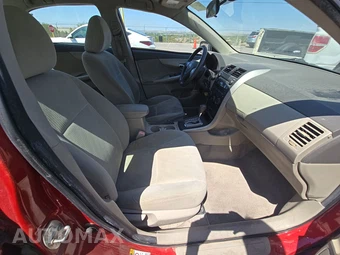 2010 Toyota Corolla - miniatura 8