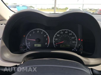 2010 Toyota Corolla - miniatura 6