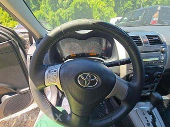 2010 Toyota Corolla – miniatura 15