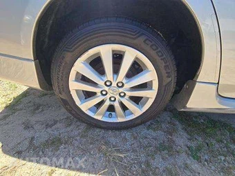 2010 Toyota Corolla – miniatura 18