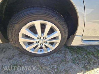 2010 Toyota Corolla – miniatura 19