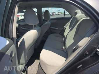 2010 Toyota Corolla – miniatura 13