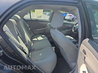 2010 Toyota Corolla – miniatura 16
