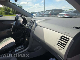 2010 Toyota Corolla – miniatura 19