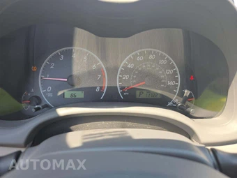 2010 Toyota Corolla – miniatura 9