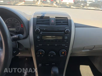 2010 Toyota Corolla - miniatura 11