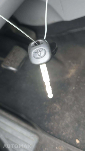 2010 Toyota Corolla - miniatura 23