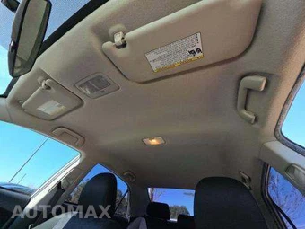 2010 Toyota Corolla – miniatura 12
