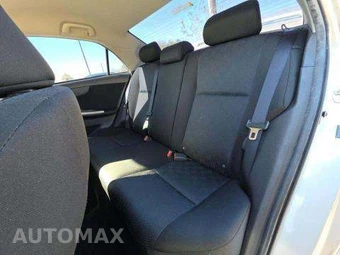 2010 Toyota Corolla – miniatura 14