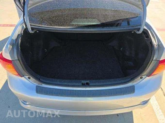 2010 Toyota Corolla – miniatura 15