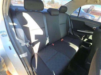 2010 Toyota Corolla – miniatura 17