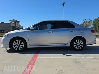 2010 Toyota Corolla – miniatura 3
