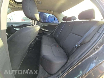 2010 Toyota Corolla – miniatura 13