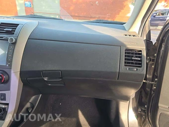 2010 Toyota Corolla – miniatura 19