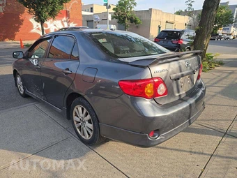 2010 Toyota Corolla – miniatura 2