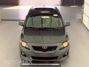 2010 Toyota Corolla – miniatura 2