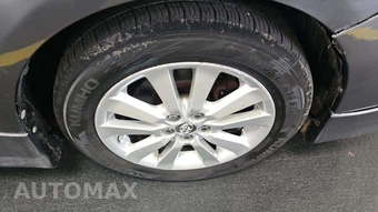 2010 Toyota Corolla – miniatura 26