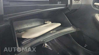 2010 Toyota Corolla – miniatura 31