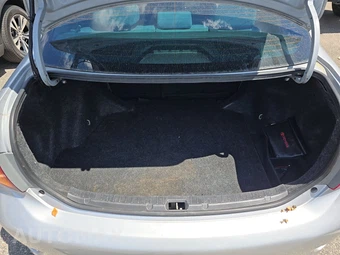 2010 Toyota Corolla – miniatura 16