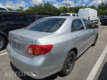 2010 Toyota Corolla – miniatura 4