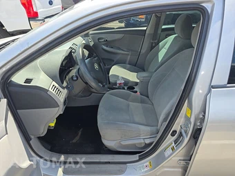 2010 Toyota Corolla – miniatura 7