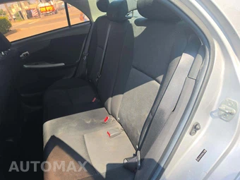 2010 Toyota Corolla – miniatura 13
