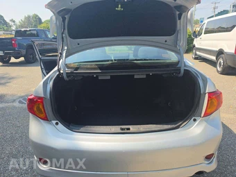 2010 Toyota Corolla – miniatura 14