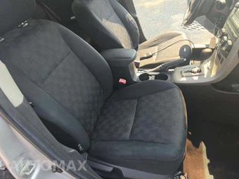 2010 Toyota Corolla – miniatura 18