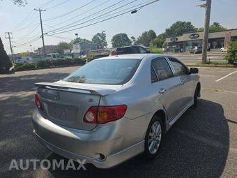 2010 Toyota Corolla – miniatura 3