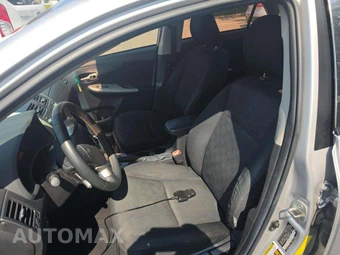 2010 Toyota Corolla – miniatura 6