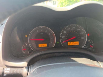 2010 Toyota Corolla – miniatura 9