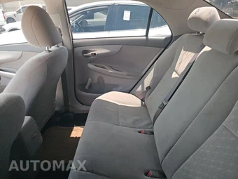 2010 Toyota Corolla CE – miniatura 13