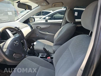 2010 Toyota Corolla CE – miniatura 7