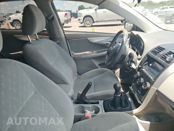 2010 Toyota Corolla CE – miniatura 8