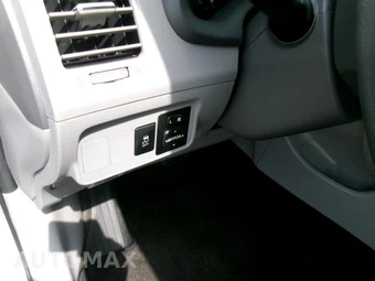 2010 Toyota Corolla CE - miniatura 10