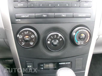 2010 Toyota Corolla CE - miniatura 16