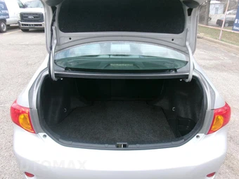 2010 Toyota Corolla CE - miniatura 19