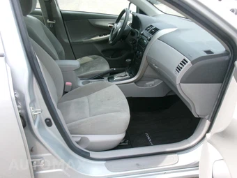 2010 Toyota Corolla CE - miniatura 23