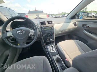 2010 Toyota Corolla - miniatura 11