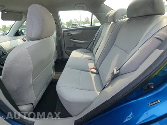 2010 Toyota Corolla - miniatura 13