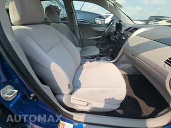 2010 Toyota Corolla - miniatura 8