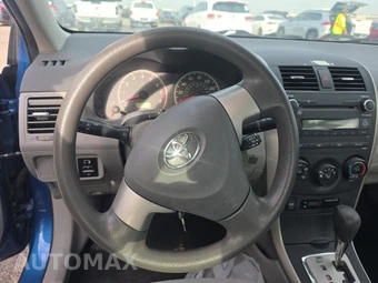 2010 Toyota Corolla – miniatura 10