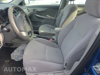 2010 Toyota Corolla – miniatura 7